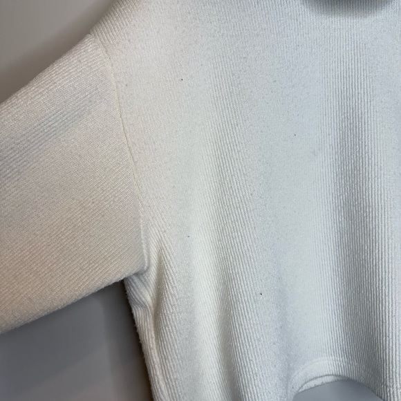 Cozy White Turtleneck Sweater - Picture 5 of 6